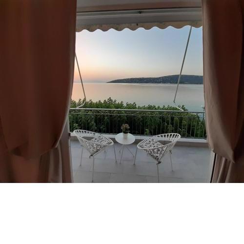 Irida's sea front apartment with astonishing view