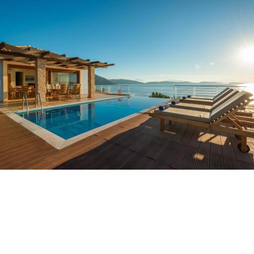 Iris Villa Karavi
