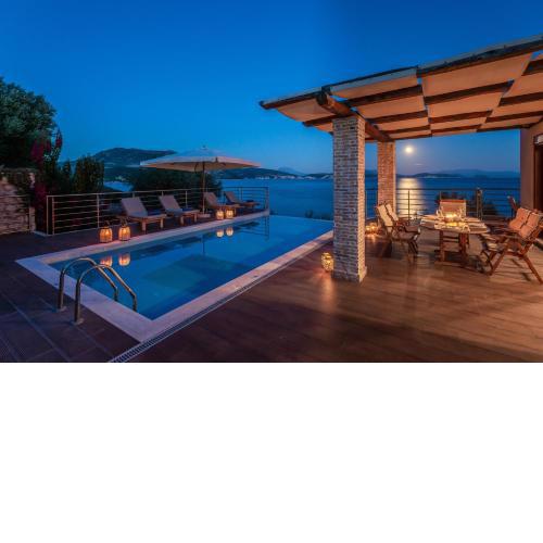 Iris Villa Marine
