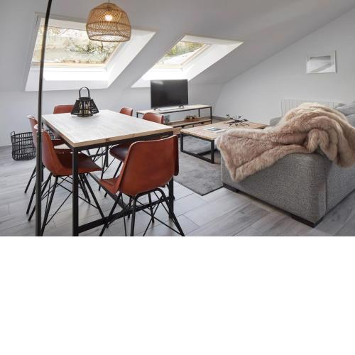Irissa by FeelFree Rentals