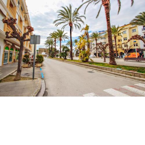 Isabel - modern apartment in the center of Moraira