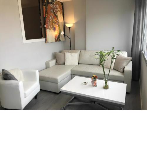 Isabel Manoja Apartment
