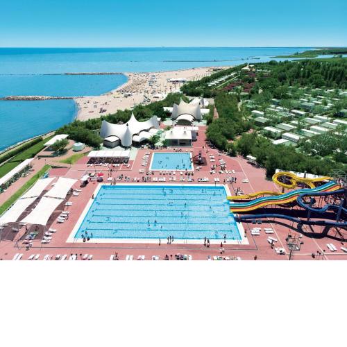 Isamar Holiday Village
