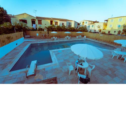Isola Blu, Jacuzzi & Pool by DomusAway