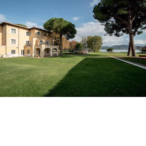 Isola Polvese Resort