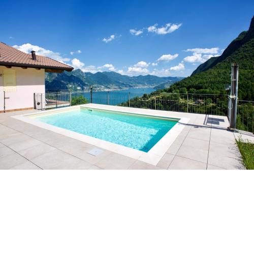 Italian Vacation Homes - Fonteno Panoramic Apartment