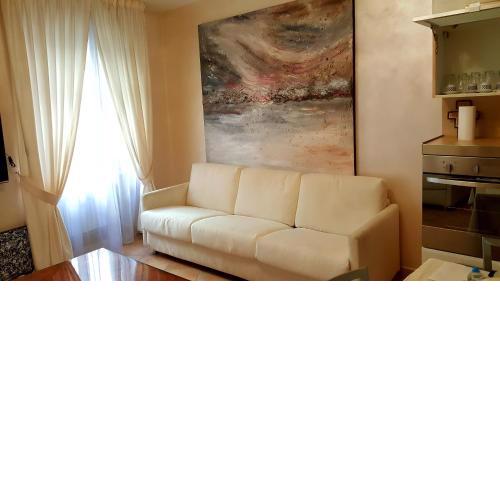 ivana sweet house