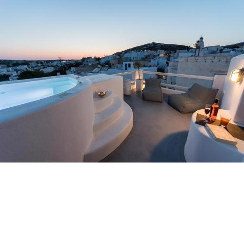 Jacuzzi Villa, Vista Mare, The Luna Suite