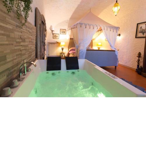 Jamm Suite - Two-room apartment with ensuite whirlpool tub