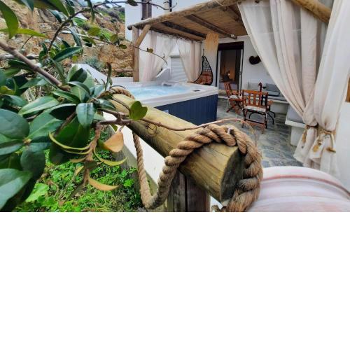 Janakos View Apartment I with Hot Tub