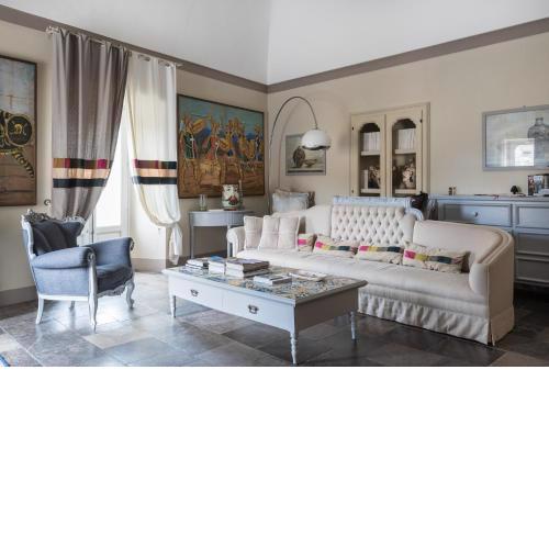 Jasmine Modica Luxury House