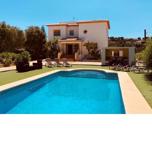 Javea Dream Luxury Villa with Pool, Lounge, BBQ, Airco, Wifi