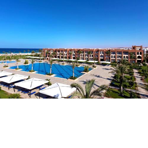Jaz Oriental, Almaza Bay