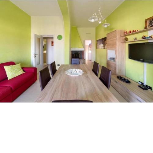 Jennifer's Apartment