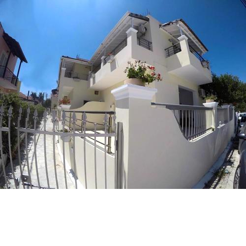 Jessica's Studios & Apartments