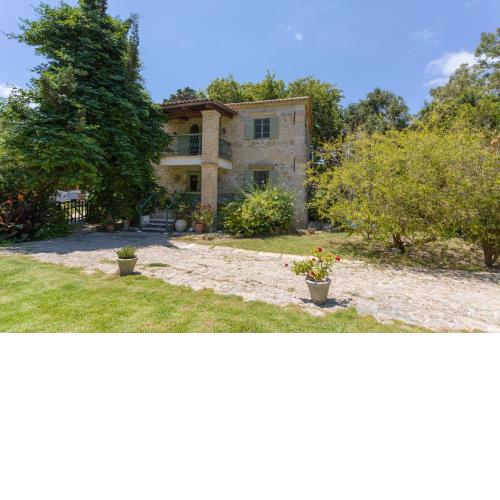 Jianni's Villa - Stone Villa in the Greenery!!