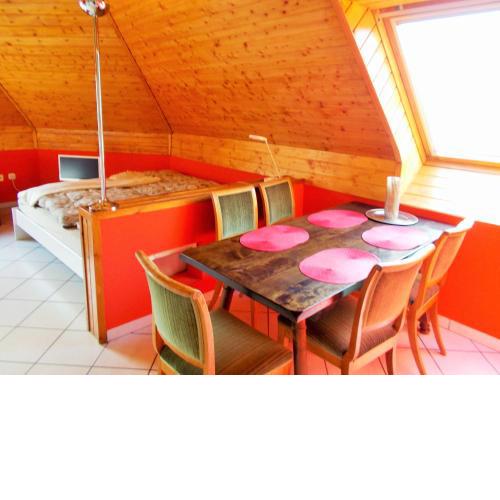 Joel Swiss Apartman