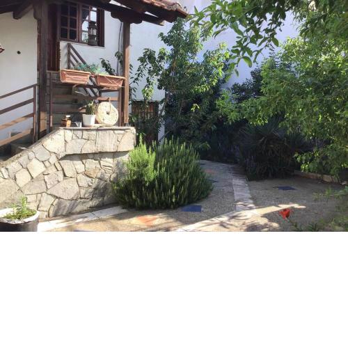 john actors home