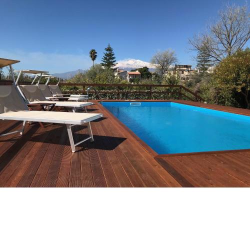 John Sea Suites