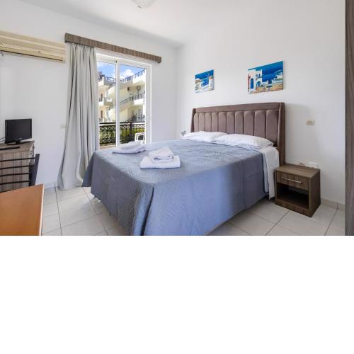 Johnhara Studios & Apartments