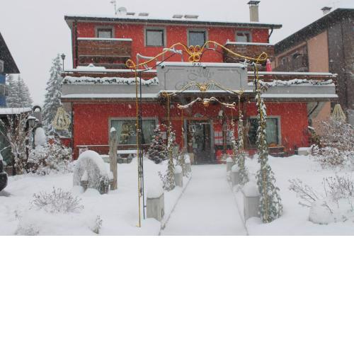 Jolly Residence
