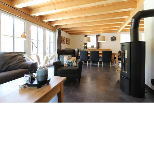JOY - Mountain Chalet in Sankt Oswald
