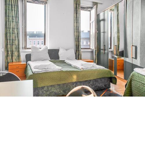Joyful 2BR Apt. @ Millenium Tower and The Danube