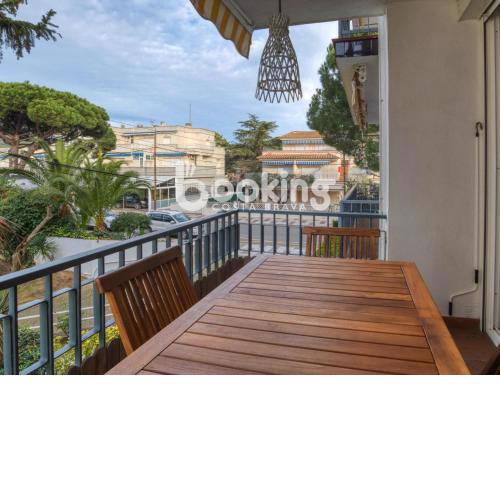Juliana 2 Estudi per 3 persones amb terrassa a 5 minuts de la Platja Gran