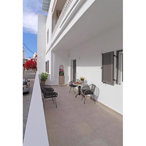 Juliano luxury apartments, port of Naxos