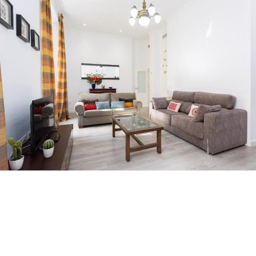 Julieta Historical Apartment by AlohaMalaga