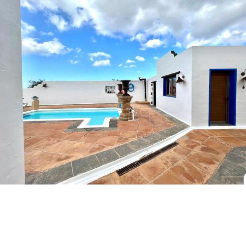 Junior Suite /BB, Wifi, piscina y terraza con vista en Yaiza