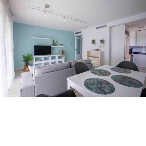 Just Oliver Holidays - Port Marino Vilafortuny
