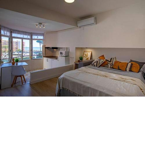 Just Oliver Holidays - Promar Seafront