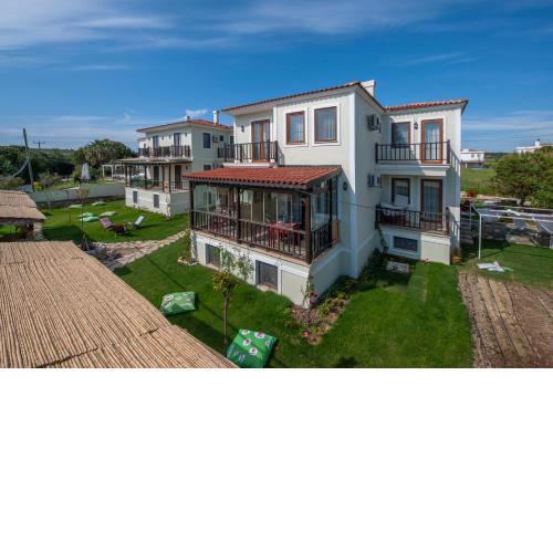 K Bozcaada Paralia