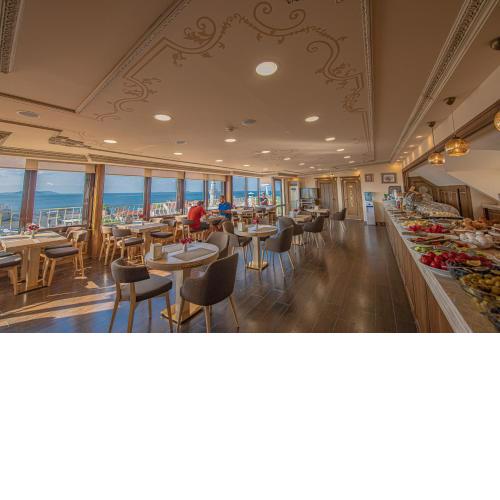 Kaftan Hotel