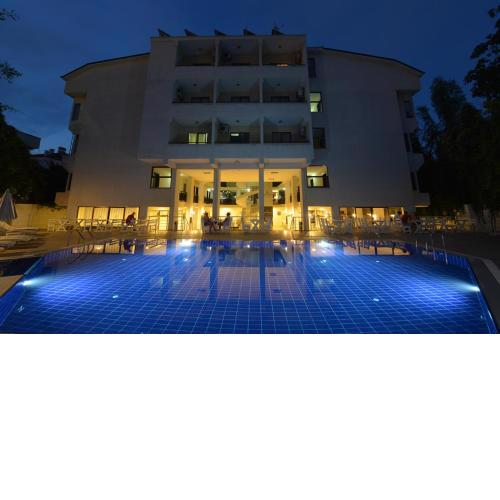 Kaftans City Hotel by RRH&R