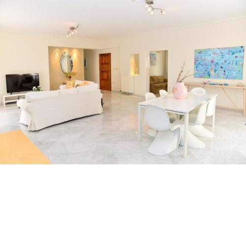 Kaliroon Seaside Apartment