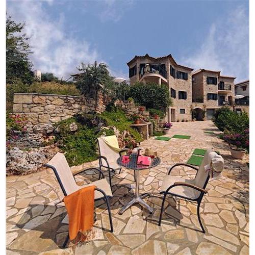 Kalogria Villas