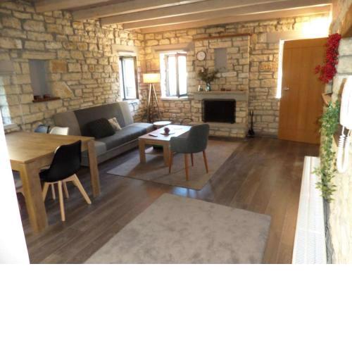 Kalpaki stone apartment 2.