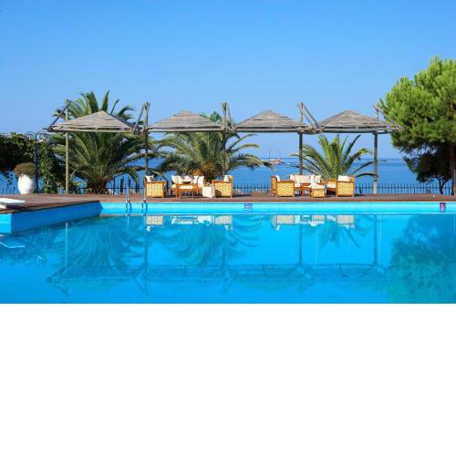 Kamari Beach Hotel