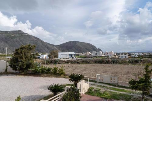 Kapeli Suites
