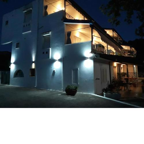karavagelis rooms