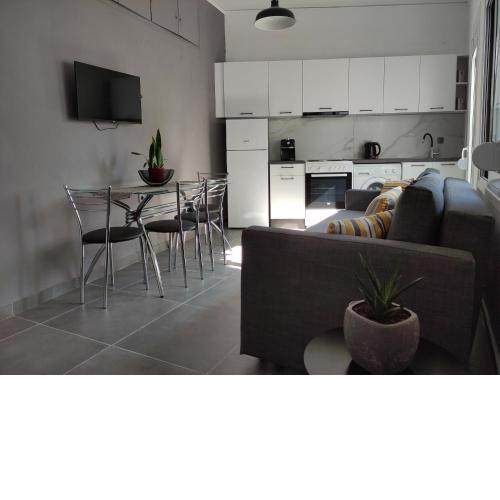 Karavela Street Apartment