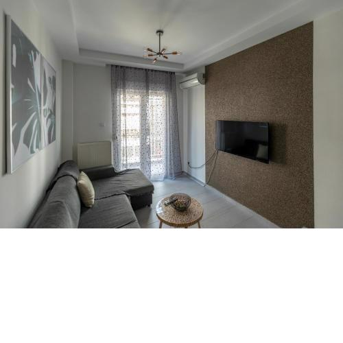 Karipidis Suite