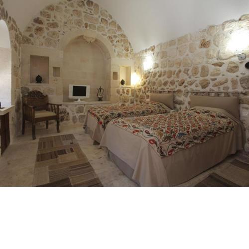 Kasr-i Nehroz Hotel