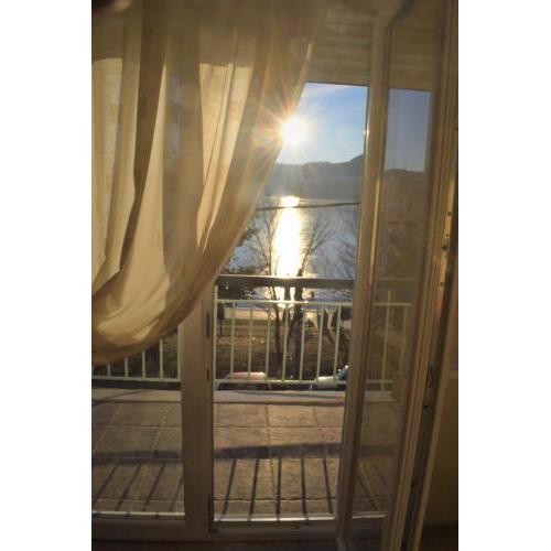 Kastoria apartment-in front of the lake,south side