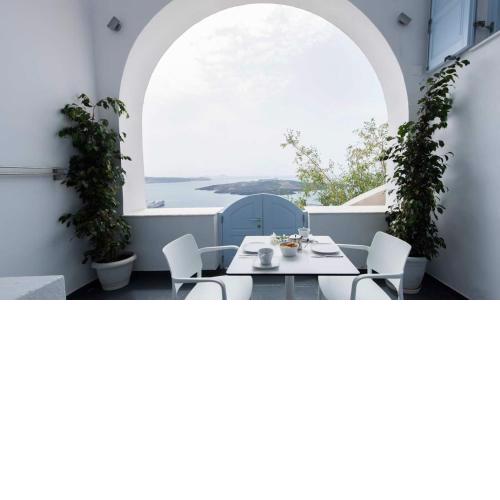 Kastro Suites