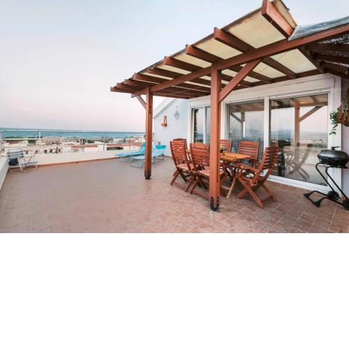 Katerinas Roof House
