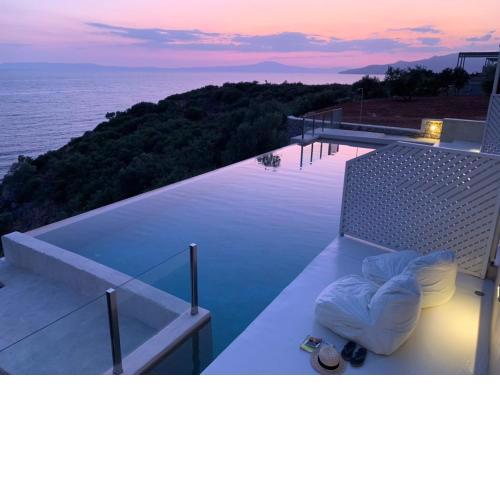 Katikies Manis Suites