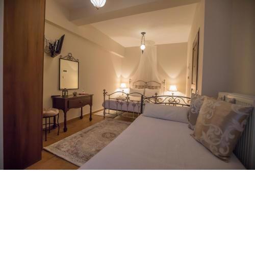Katsaros Traditional Hotel